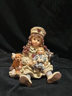 Boyds Bears Dollstone Collection "Katherine with Amanda & Edmund... Kind Hearts"